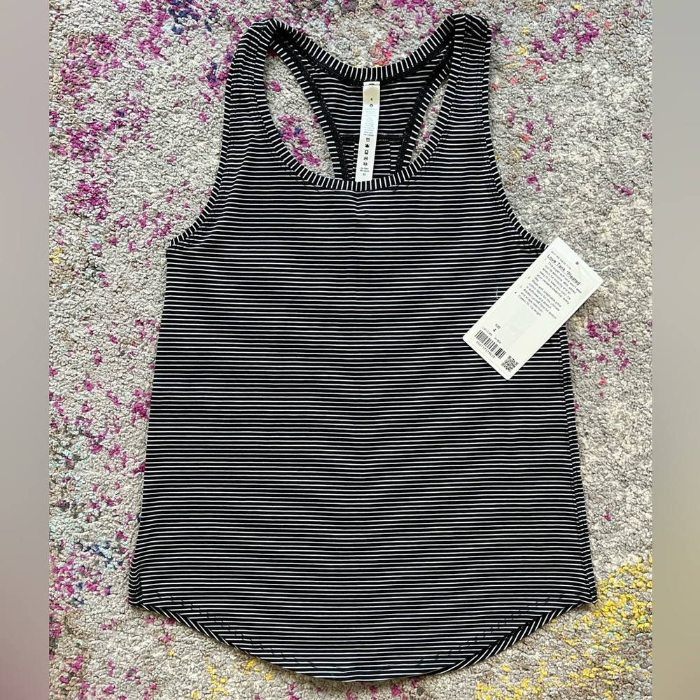 Lululemon Love Tank *pleated size 4